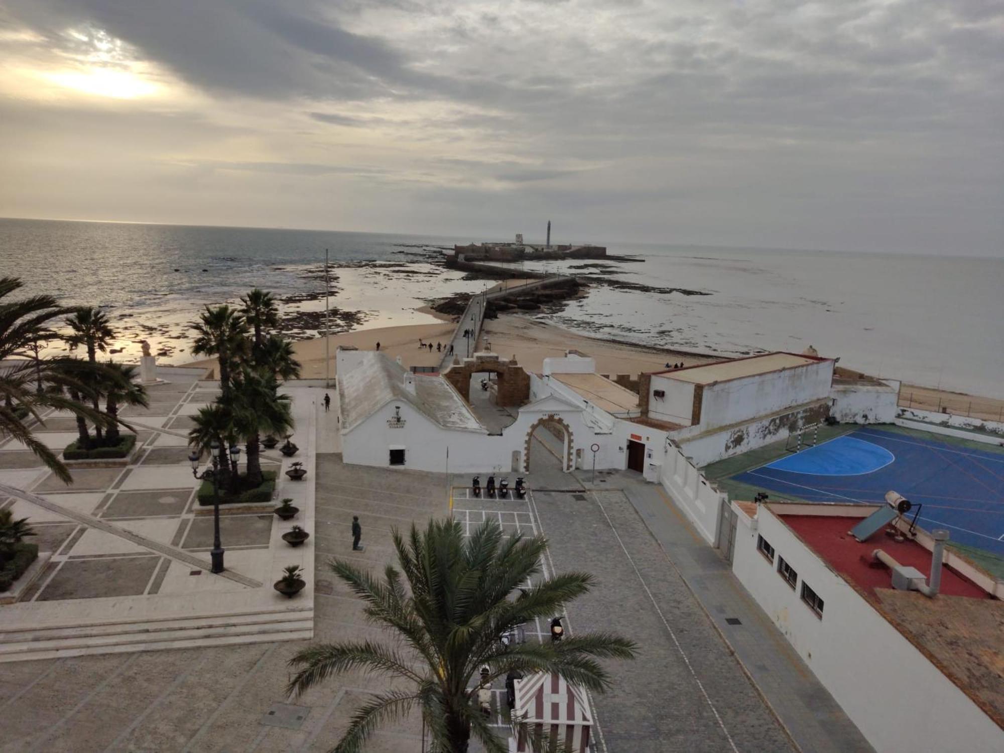 Апартаменты Puerta De La Caleta Кадис Экстерьер фото